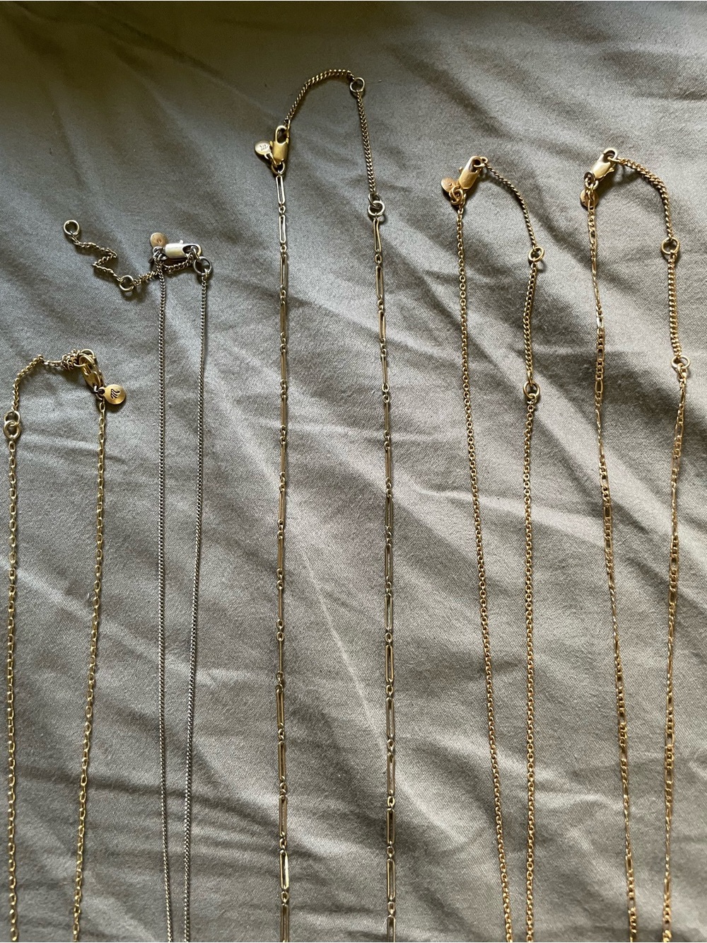 Madewell Bundle of 5 Gold-Tone Layering Necklaces - Picture 3 of 3